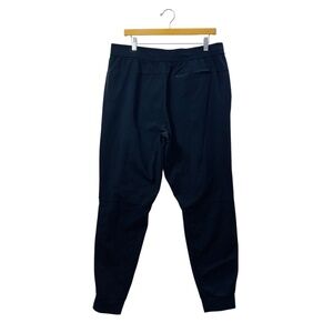 Lululemon Men Black Jogger Pants Cropped Athletic Lounge Zip Pocket Comfy Travel